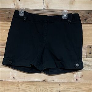 White House Black Market size 10 Mid-rise Black 5” Inseam Shorts with Pockets
